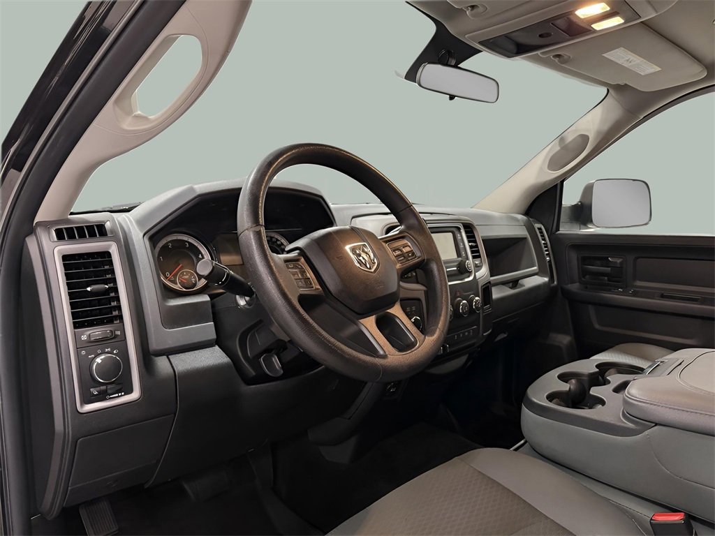 Used 2017 RAM 3500 Tradesman w/ Chrome Appearance Group image 16