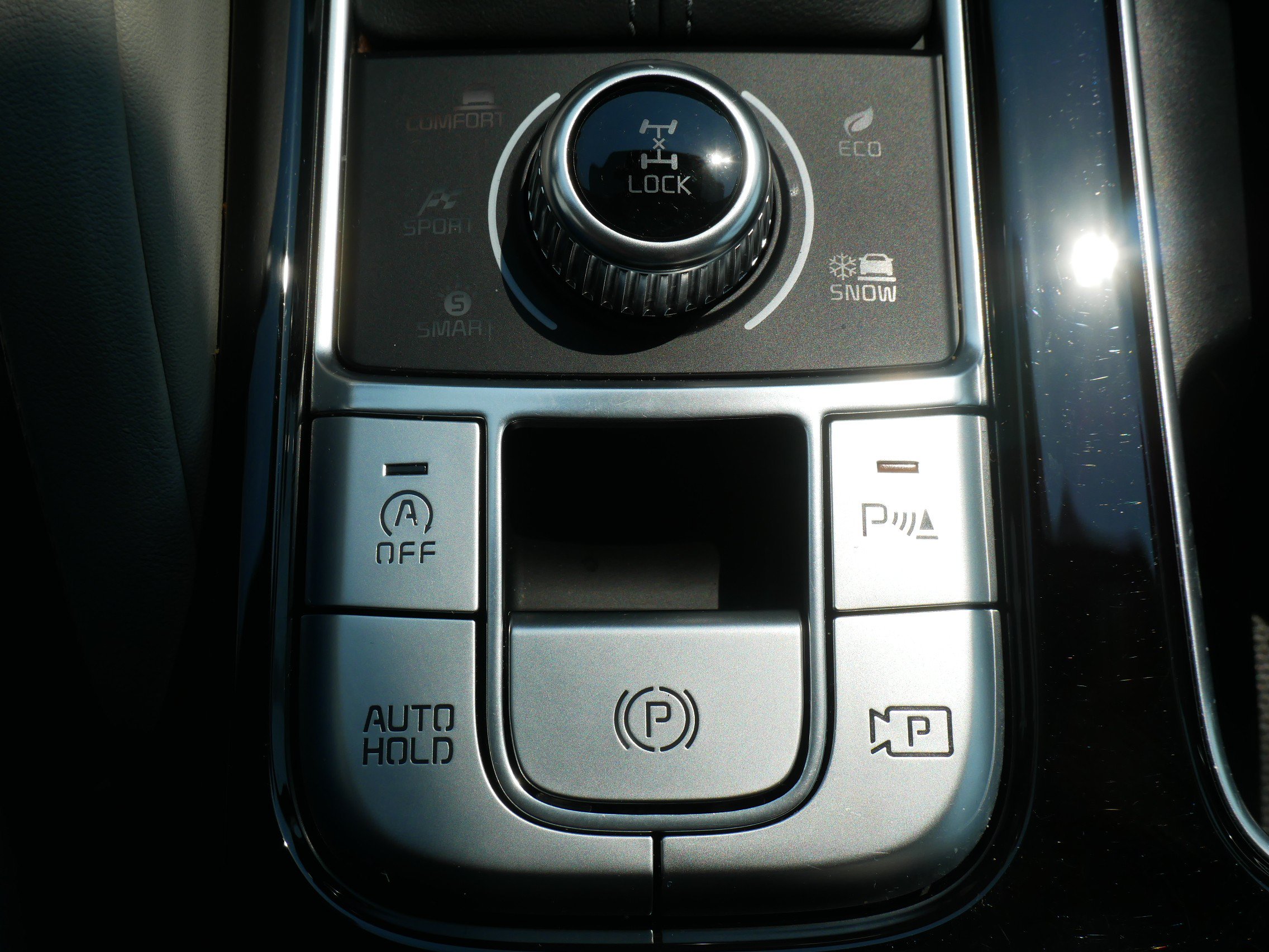 Used 2024 Kia Telluride SX Prestige w/ Towing Package AWD/4WD image 22