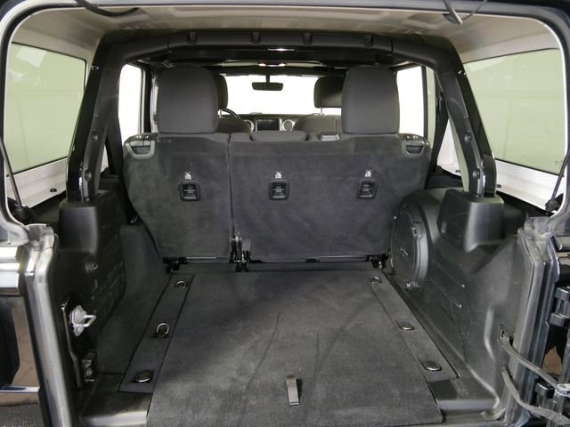 Used 2019 Jeep Wrangler Unlimited Sahara image 13