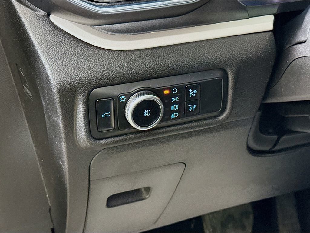 Certified 2023 Ford Explorer XLT w/ Equipment Group 202A image 15