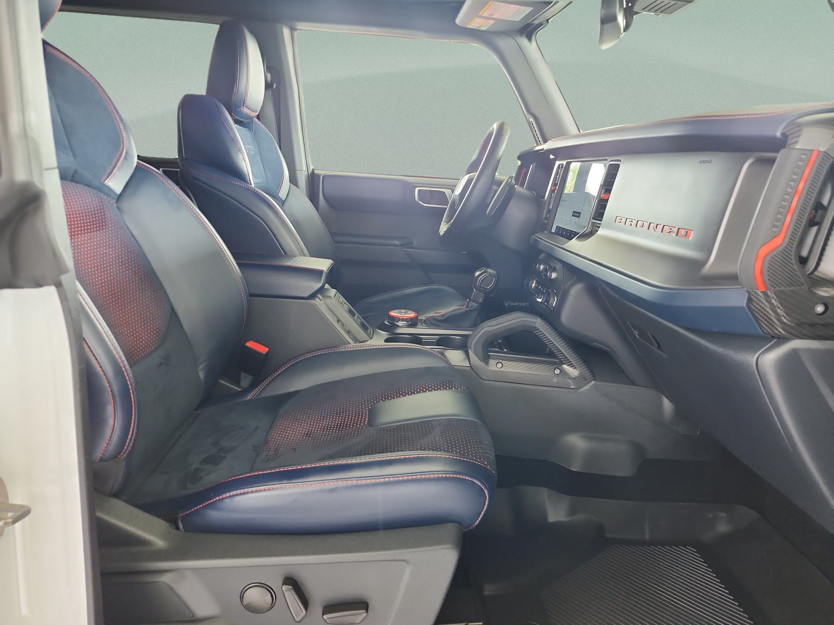Certified 2024 Ford Bronco Raptor w/ Interior Carbon Fiber Pack 6 AWD/4WD image 20