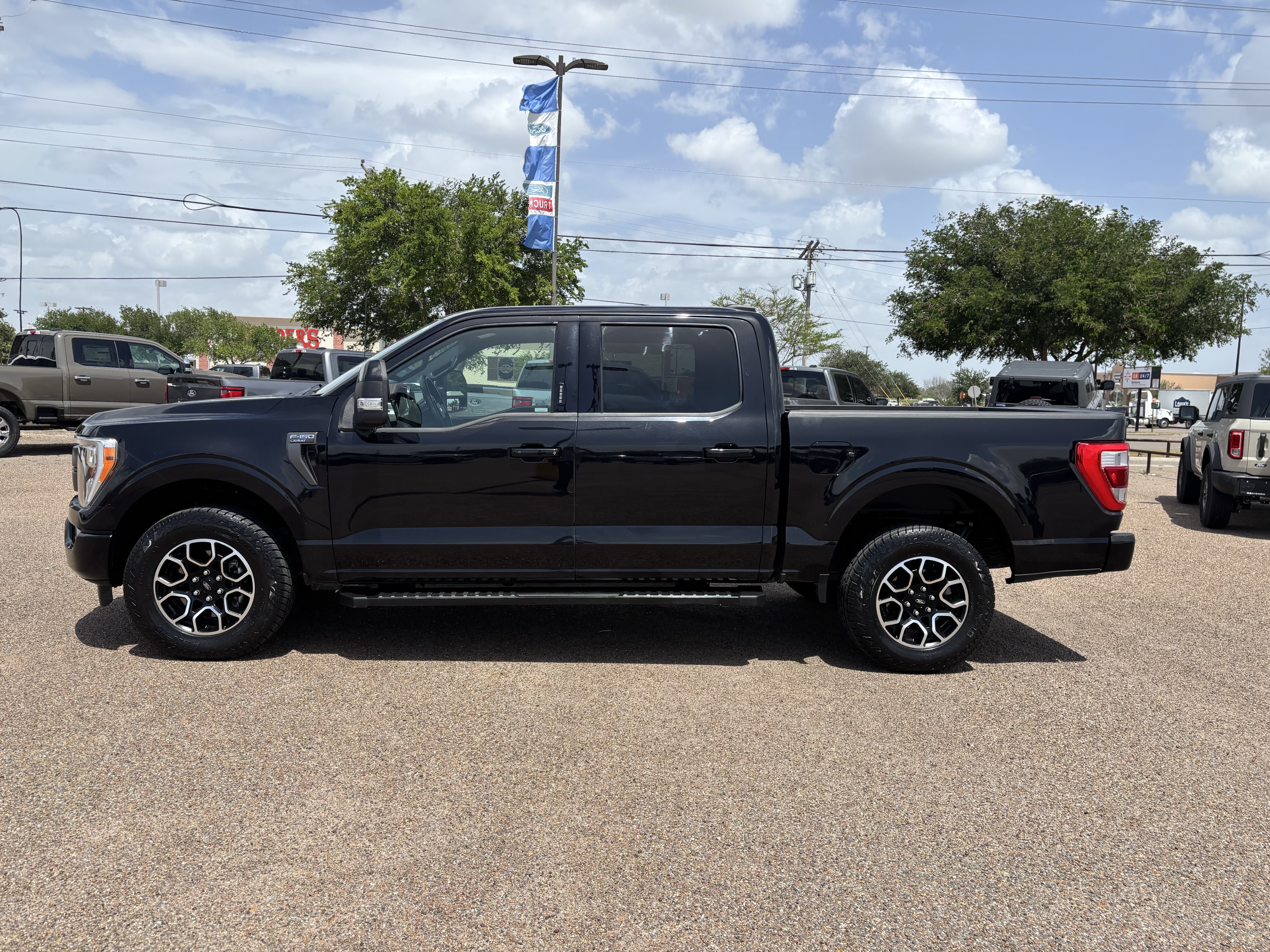 Certified 2023 Ford F150 Lariat AWD/4WD image 2