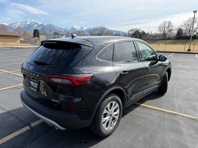 Certified 2025 Ford Escape Active AWD/4WD image 7