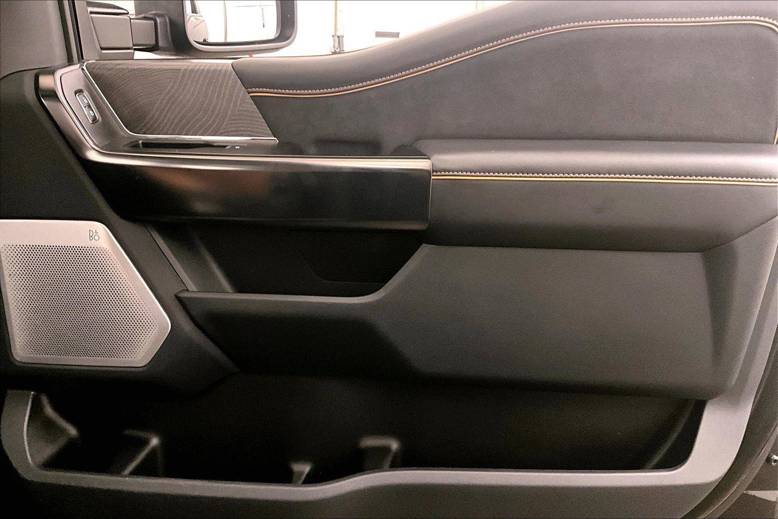 Certified 2024 Ford F350 Platinum w/ Tremor Off-Road Package image 23