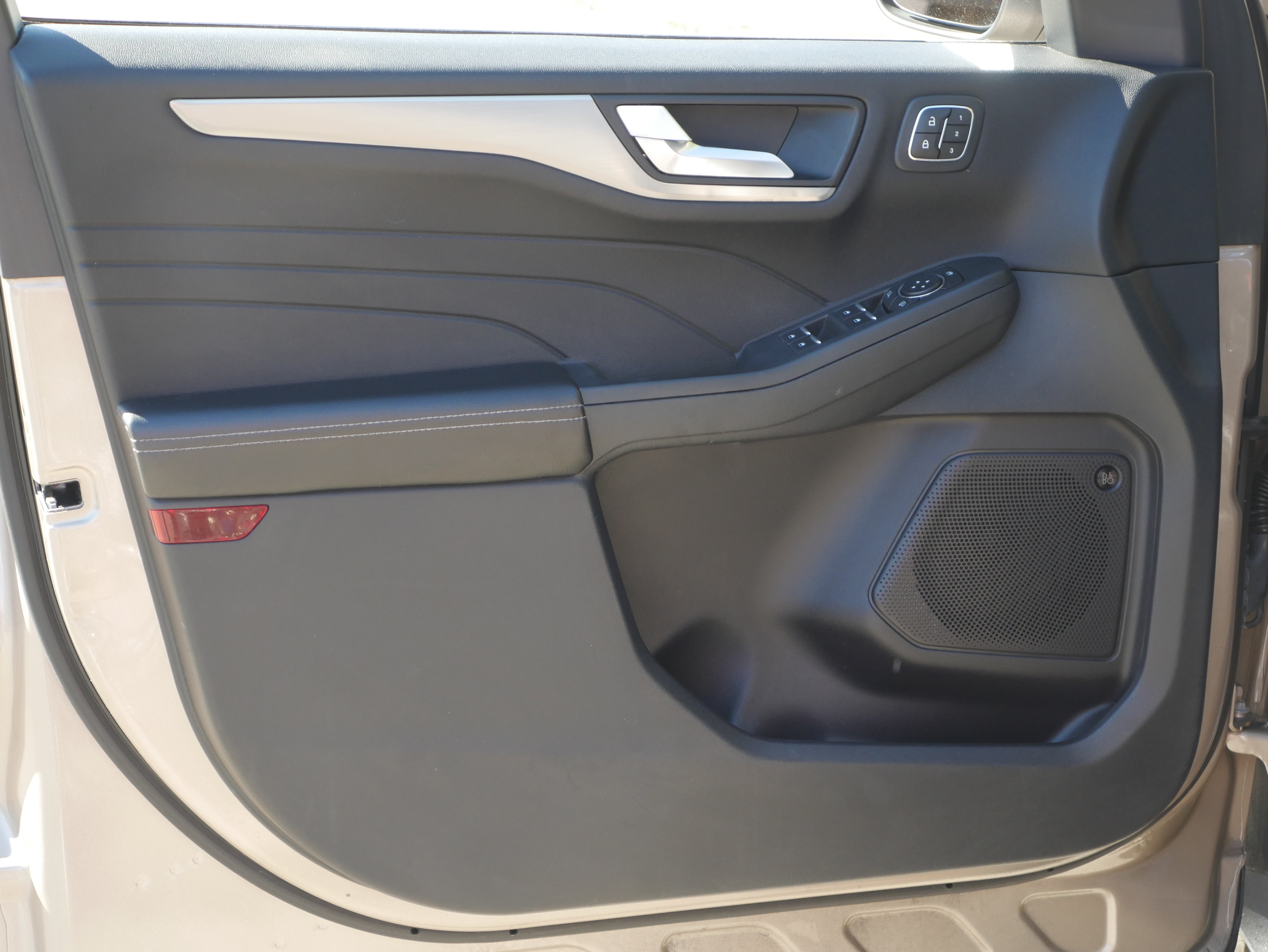 Certified 2021 Ford Escape Titanium AWD/4WD image 33