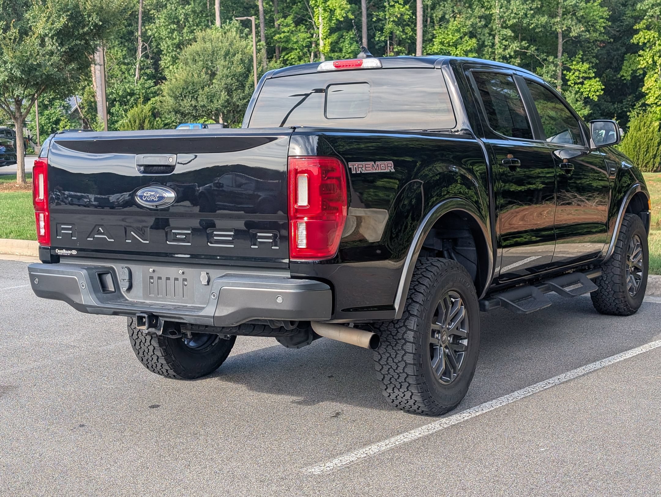 Certified 2021 Ford Ranger Lariat w/ Tremor Off-Road Package AWD/4WD image 7