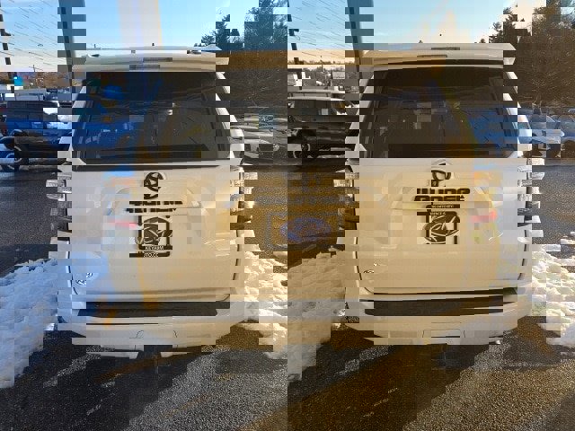 Used 2022 Toyota 4Runner SR5 Premium image 8