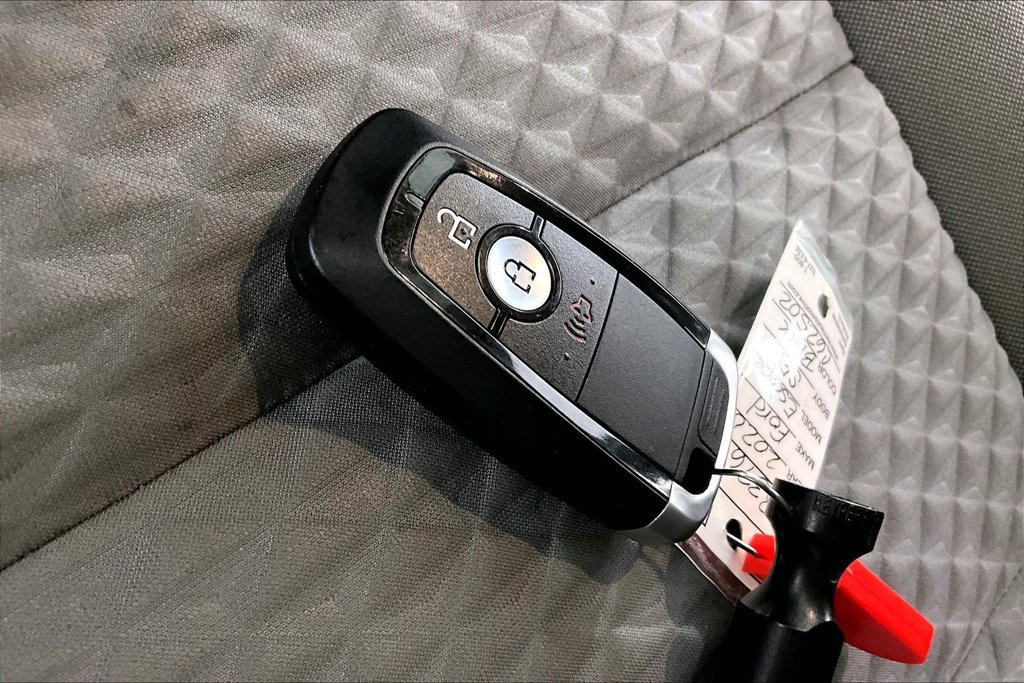 Certified 2020 Ford Escape SE AWD/4WD image 10