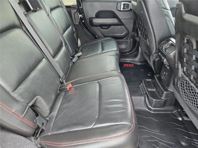 Used 2018 Jeep Wrangler Unlimited Rubicon AWD/4WD image 31