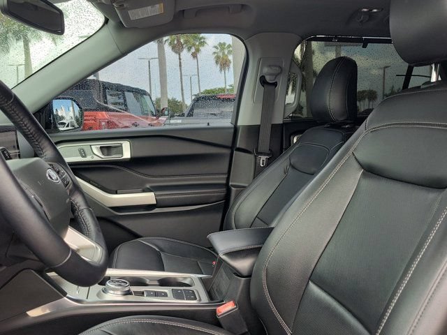Certified 2022 Ford Explorer Limited w/ Equipment Group 301A RWD image 26