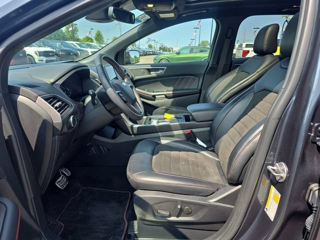 Certified 2024 Ford Edge ST-Line AWD/4WD image 13
