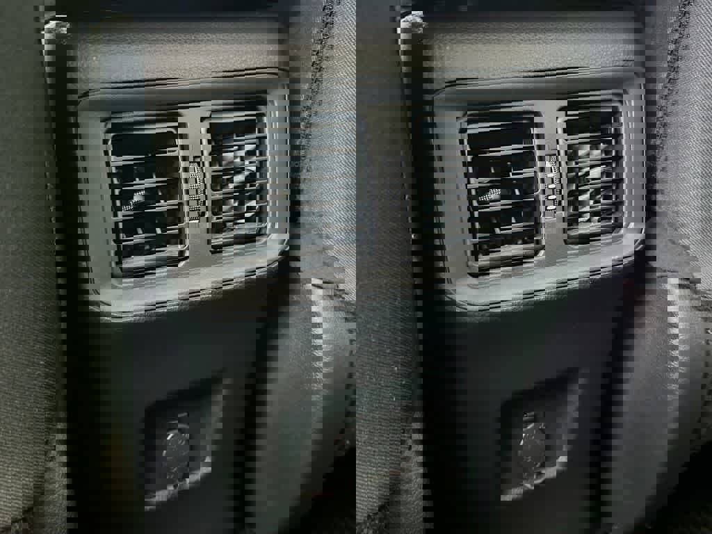 Used 2023 Toyota RAV4 LE image 13