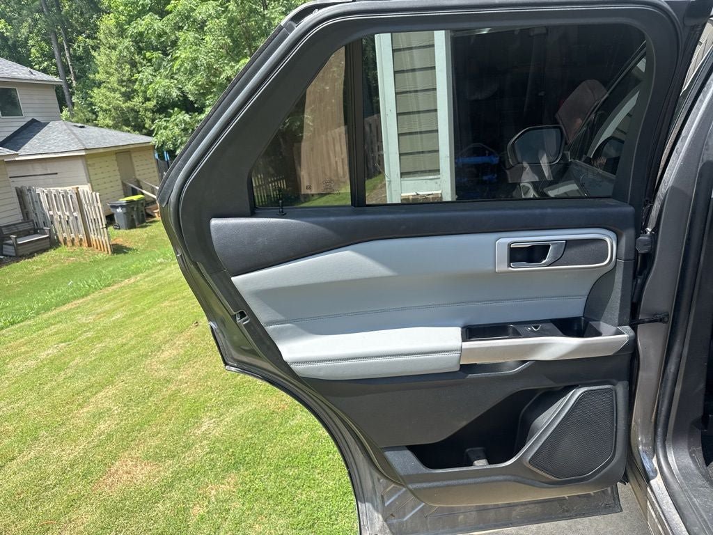 Certified 2021 Ford Explorer XLT w/ Equipment Group 202A RWD image 19