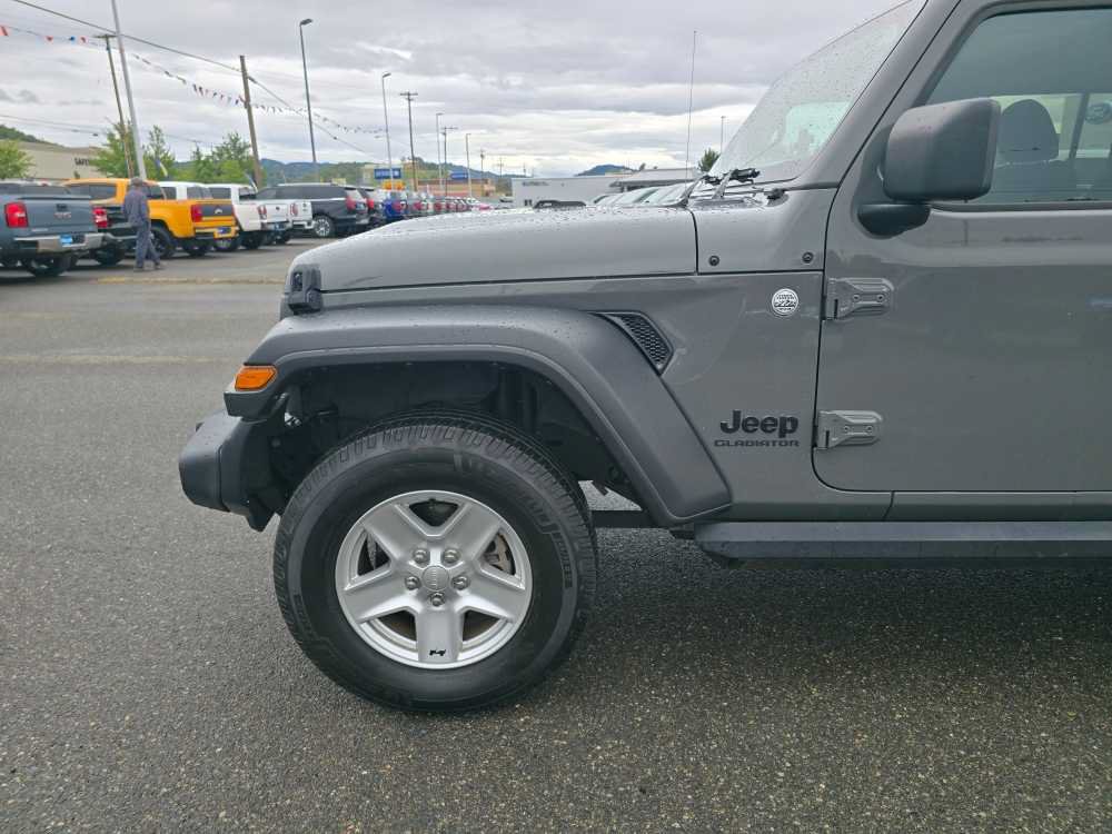 Used 2020 Jeep Gladiator Sport w/ Quick Order Package 24S AWD/4WD image 6