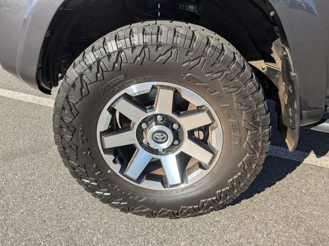 Used 2021 Toyota 4Runner TRD Off-Road Premium w/ Moonroof Package AWD/4WD image 30