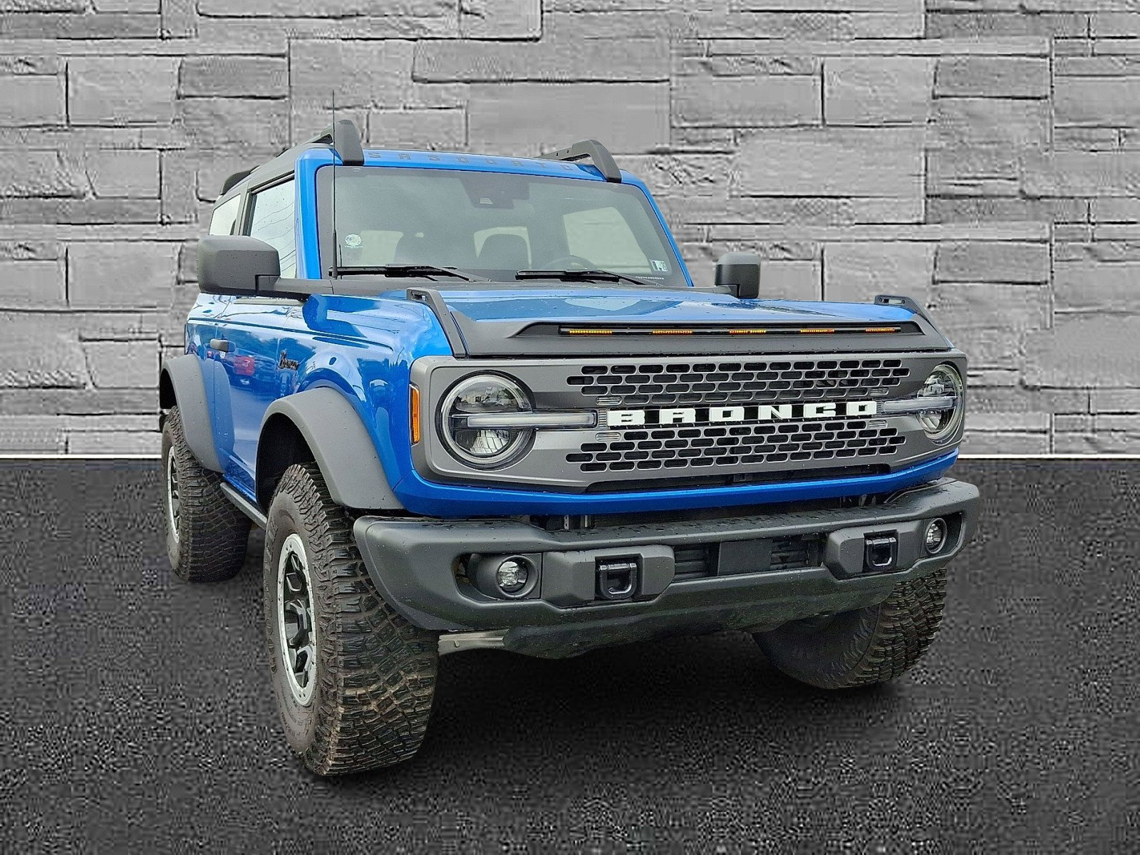 Certified 2023 Ford Bronco Badlands w/ Sasquatch Package image 2