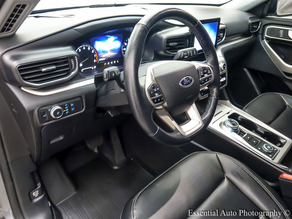 Certified 2021 Ford Explorer XLT w/ Equipment Group 202A AWD/4WD image 11