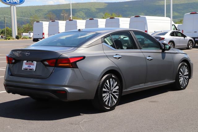 Used 2025 Nissan Altima 2.5 SV FWD image 6