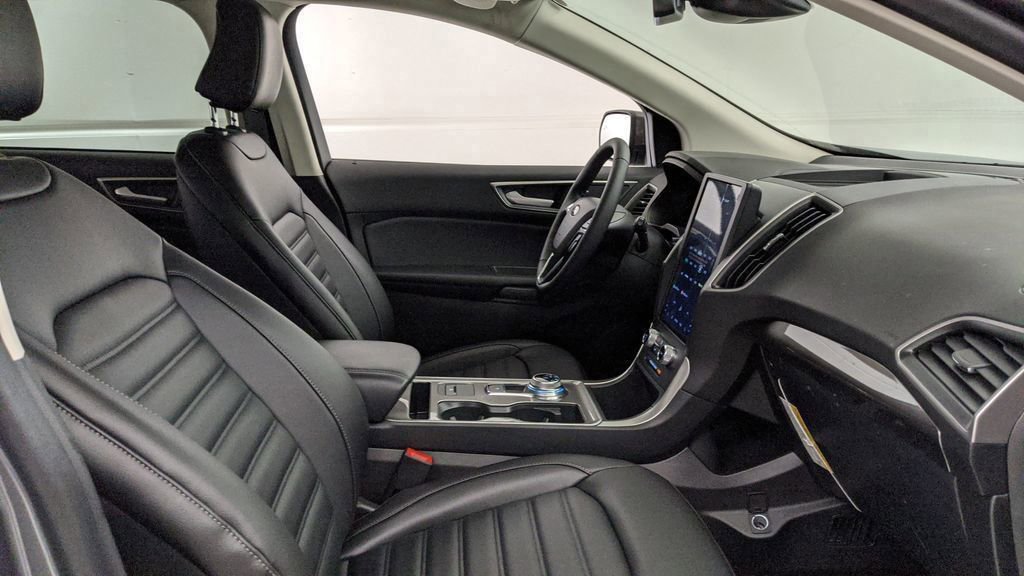 Certified 2024 Ford Edge SEL w/ Convenience Package AWD/4WD image 45