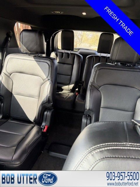Certified 2018 Ford Explorer Limited w/ Equipment Group 301A image 6