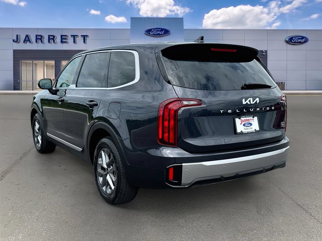 Used 2025 Kia Telluride LX FWD image 5