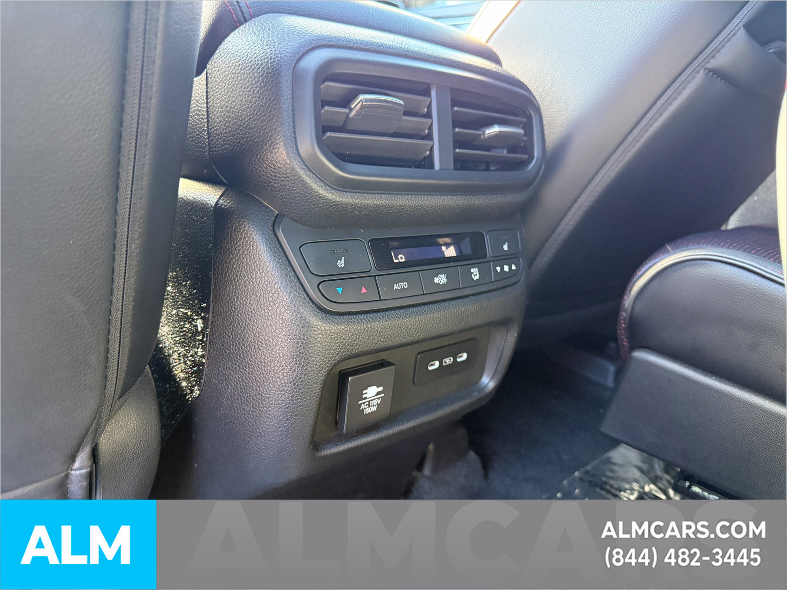 Used 2025 Honda Pilot Black Edition image 12