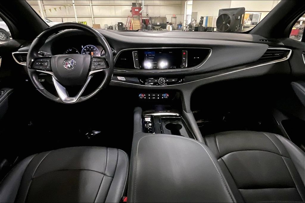 Used 2024 Buick Enclave Premium AWD/4WD image 14