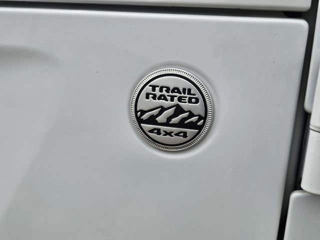 Used 2020 Jeep Wrangler Unlimited Sahara image 31