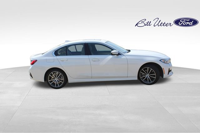 Used 2022 BMW 330i Sedan w/ Premium Package 2 RWD image 4