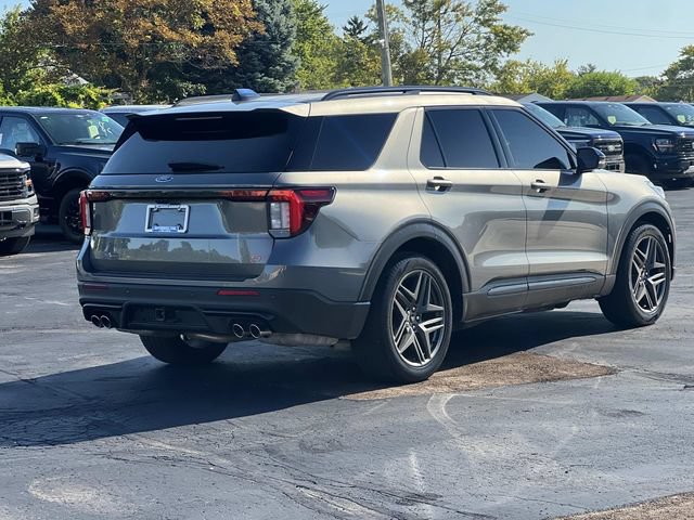 Certified 2025 Ford Explorer ST AWD/4WD image 5