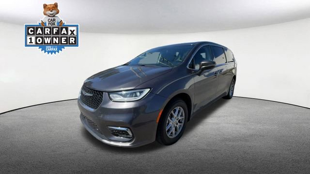 Used 2023 Chrysler Pacifica Touring-L FWD image 5