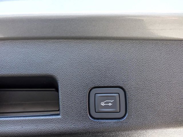 Used 2026 Chevrolet Traverse RS w/ LPO, Floor Liner Package AWD/4WD image 31