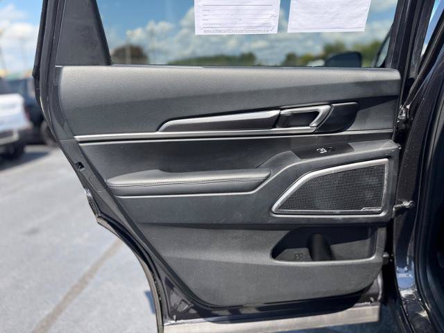 Used 2025 Kia Telluride S FWD image 14