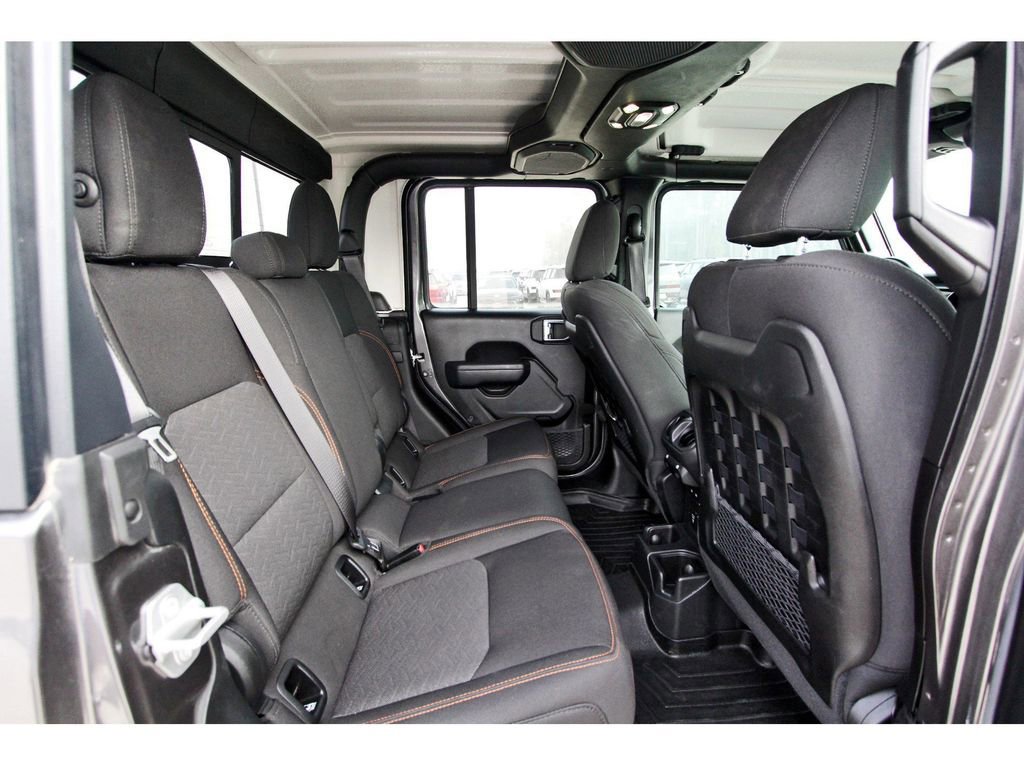 Used 2023 Jeep Gladiator Mojave image 11