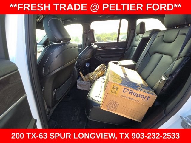 Used 2025 Jeep Grand Cherokee Limited AWD/4WD image 7