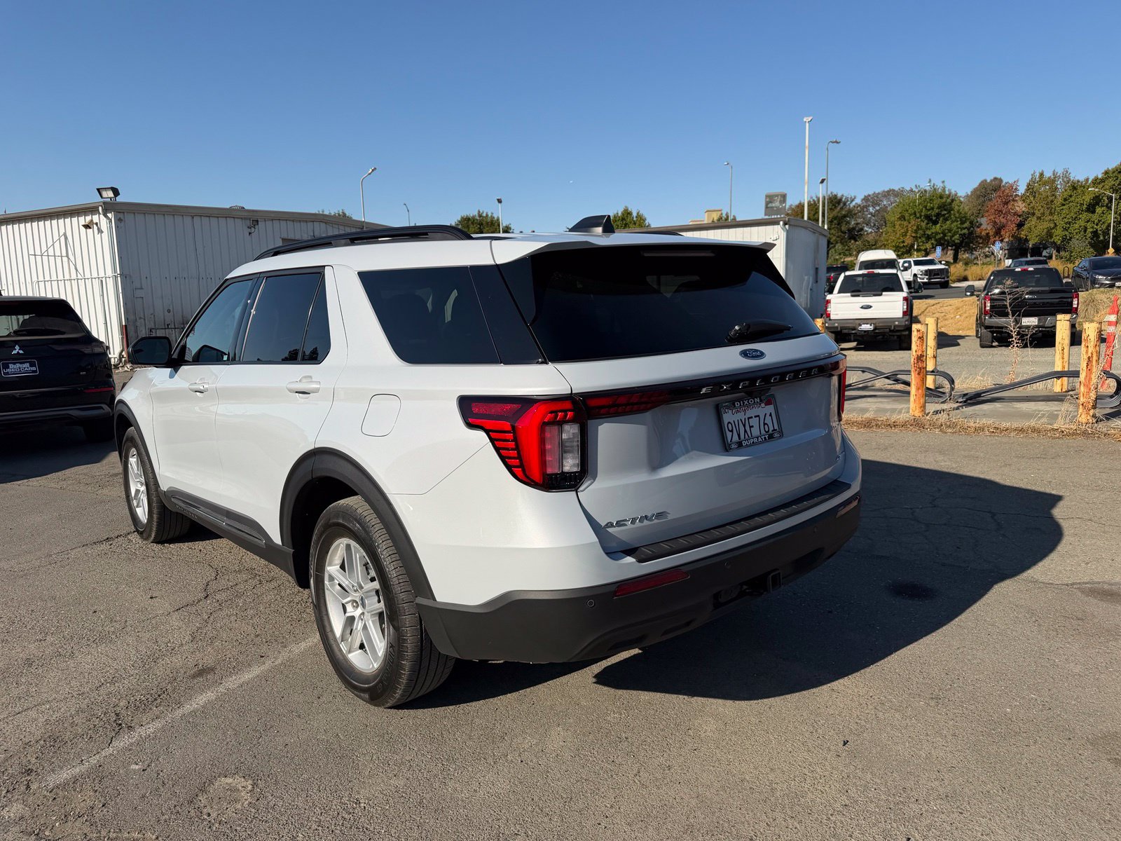 Certified 2025 Ford Explorer Active AWD/4WD image 3