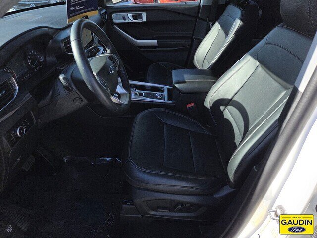 Certified 2023 Ford Explorer Limited w/ Equipment Group 301A AWD/4WD image 11