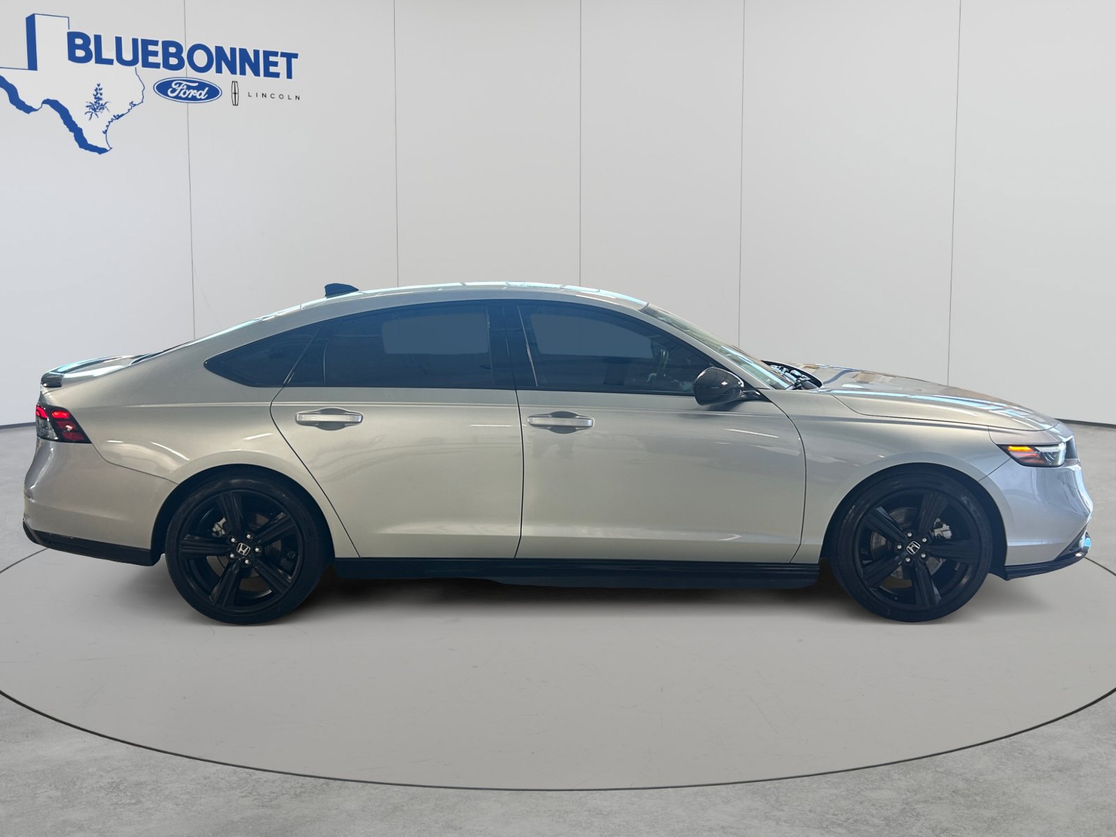 Used 2024 Honda Accord Sport image 4