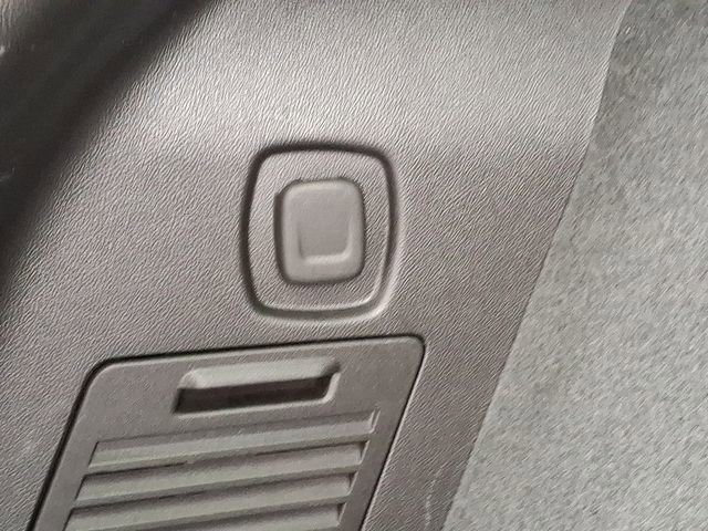 Used 2017 Cadillac XT5 Luxury w/ Driver Awareness Package image 35