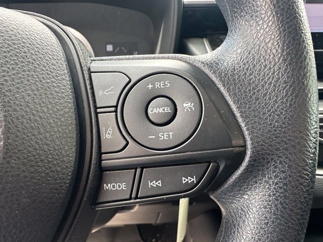 Used 2022 Toyota Corolla LE FWD image 21