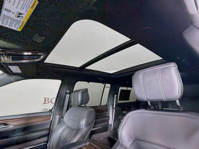 Used 2023 Jeep Grand Wagoneer L 4WD w/ Convenience Group III image 27