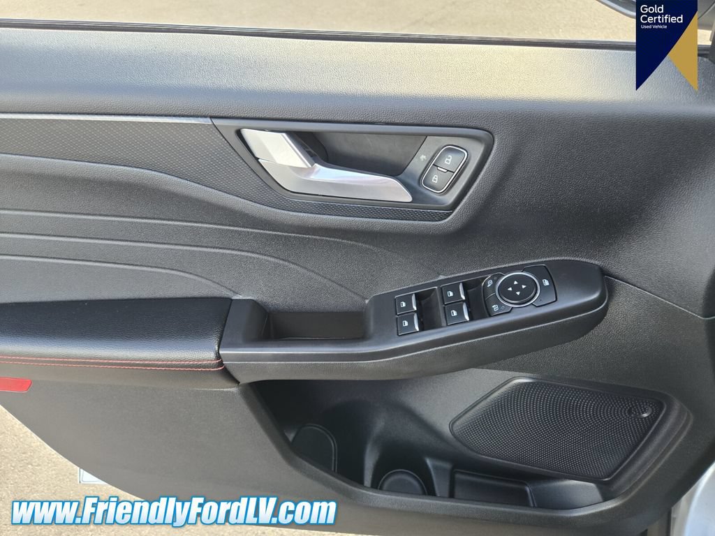 Certified 2024 Ford Escape ST-Line AWD/4WD image 19