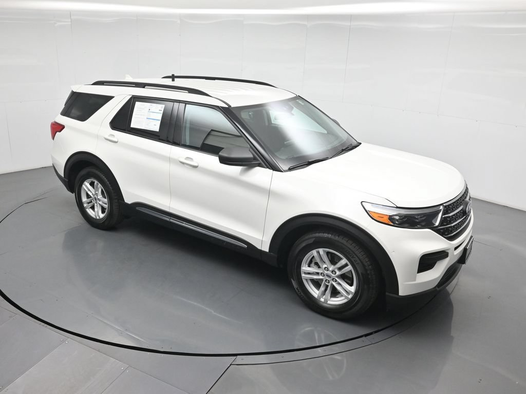 Certified 2024 Ford Explorer XLT RWD image 41