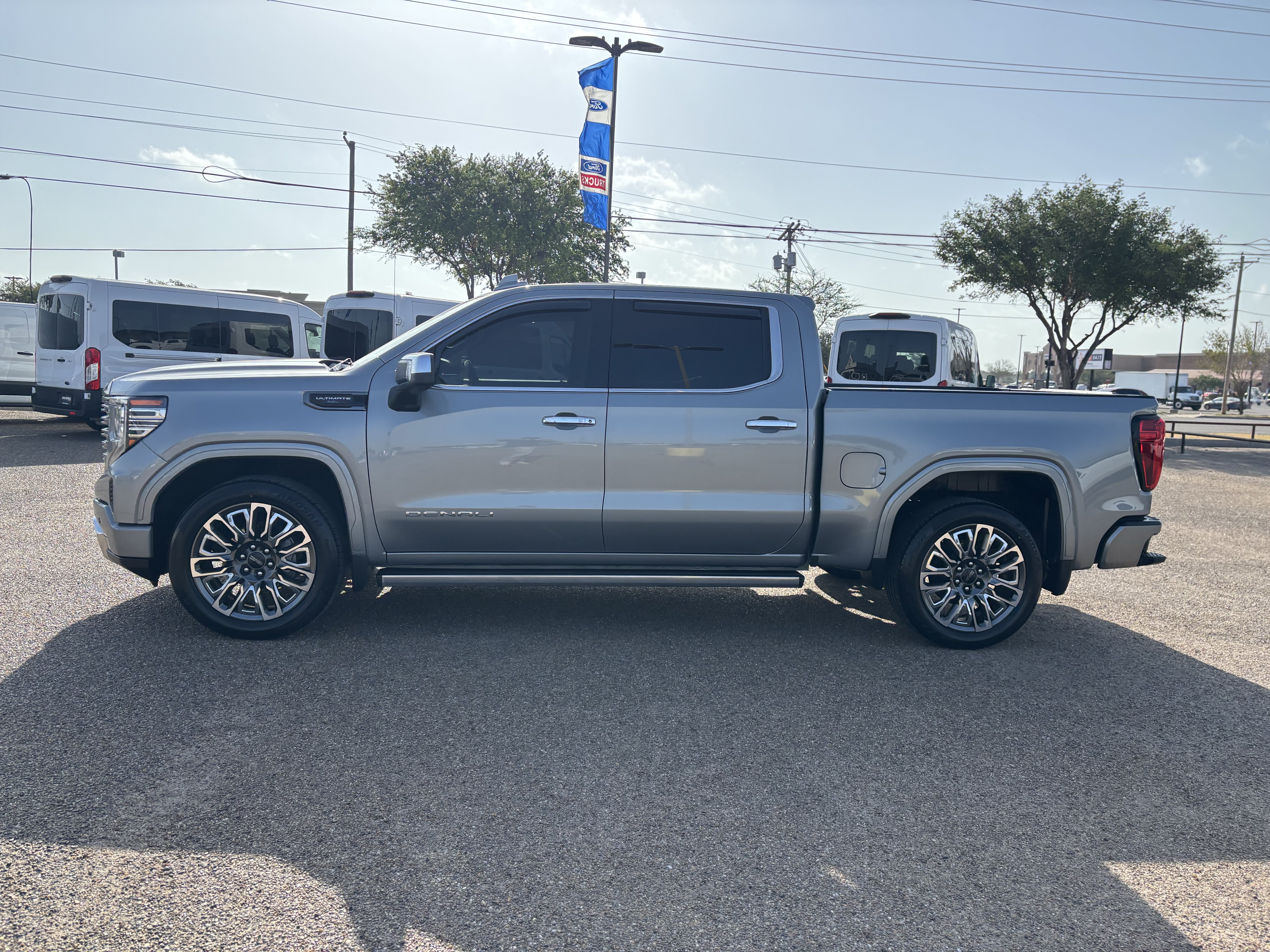 Used 2024 GMC Sierra 1500 Denali Ultimate AWD/4WD image 2