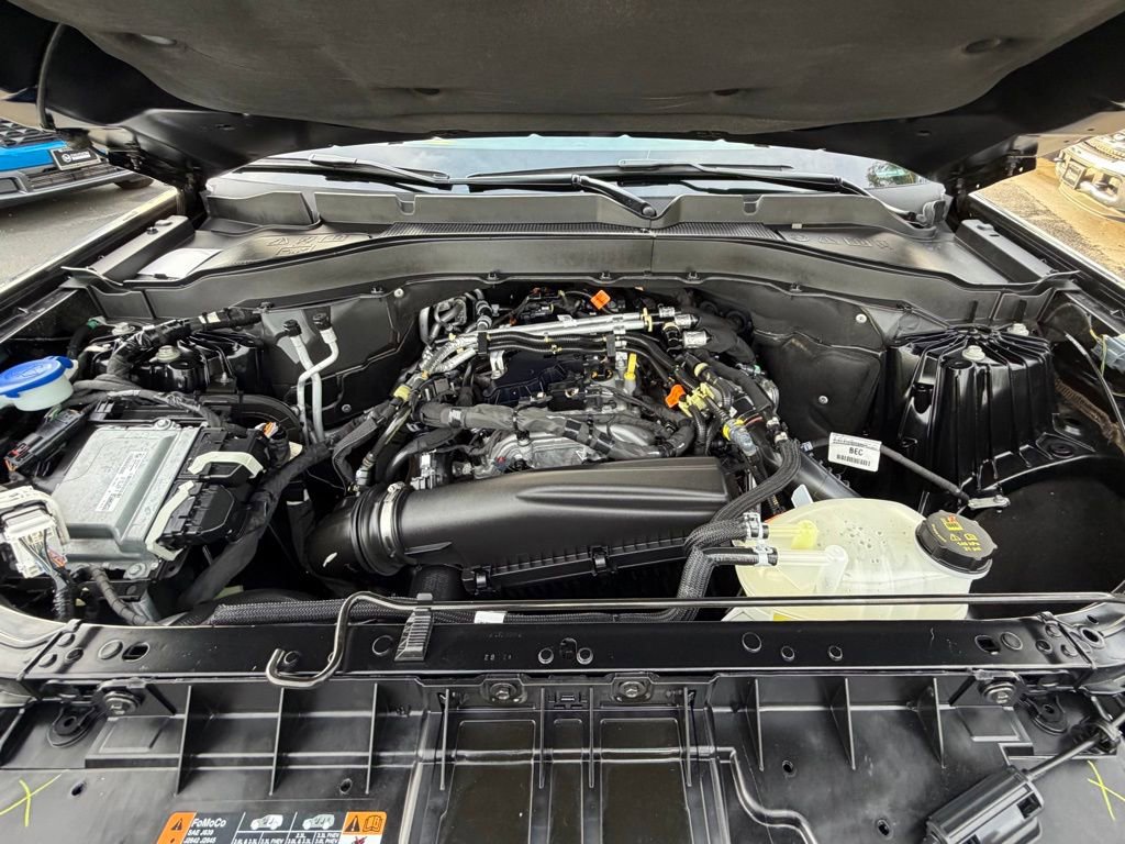 Certified 2025 Ford Explorer Active image 30