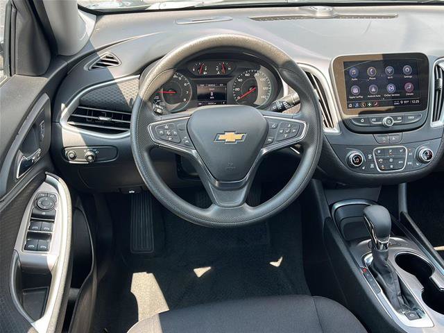 Used 2025 Chevrolet Malibu LT FWD image 18