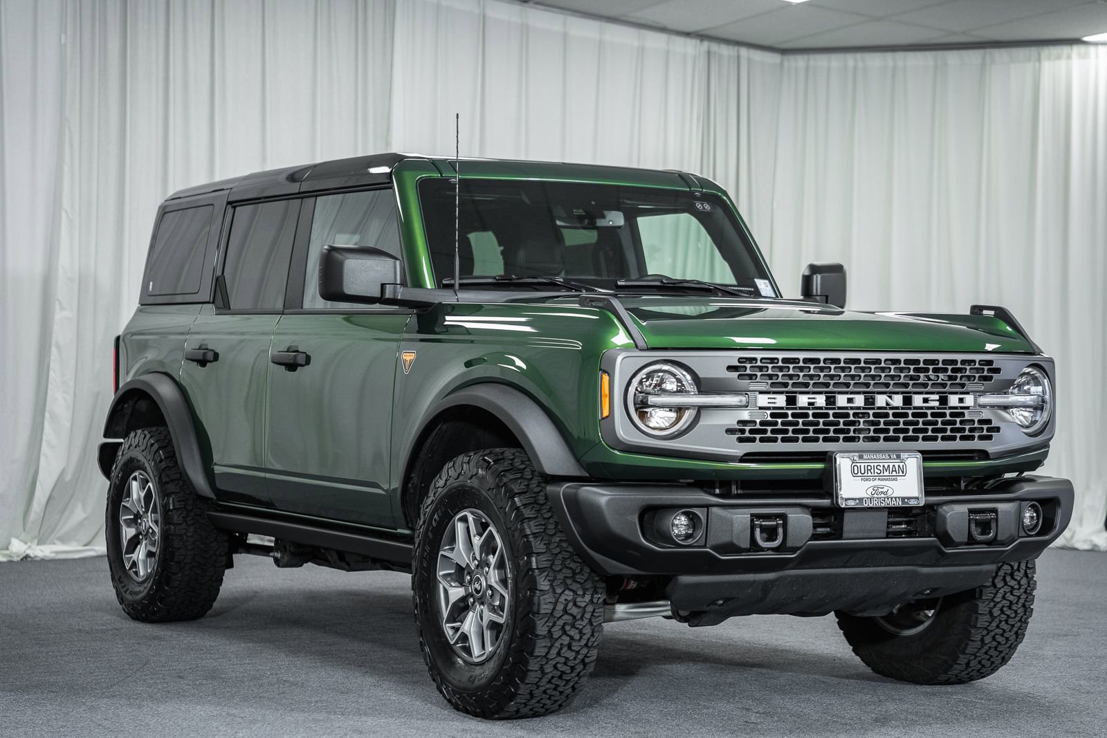 Certified 2025 Ford Bronco Badlands image 1