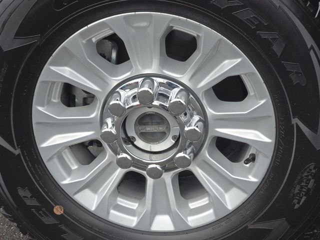 Certified 2022 Ford F250 XL w/ STX Appearance Package AWD/4WD image 12