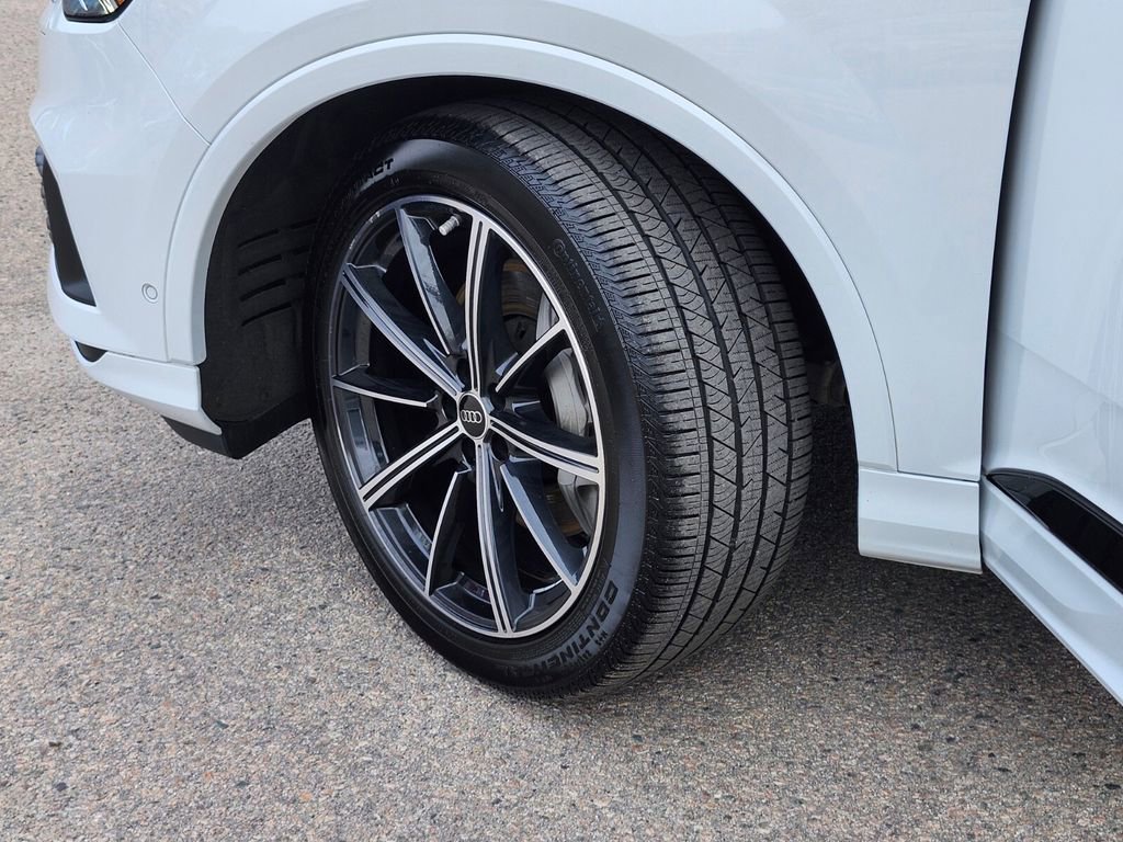 Used 2023 Audi Q7 3.0T Premium Plus AWD/4WD image 36