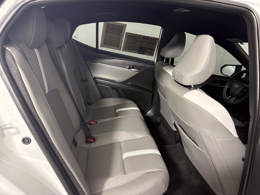 Used 2026 Toyota Camry SE AWD/4WD image 32
